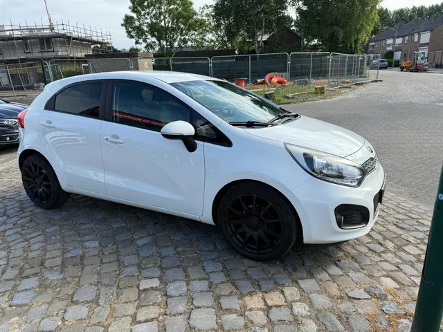 Kia Rio 1.2 CVVT Super Pack 2013 Benzine 4
