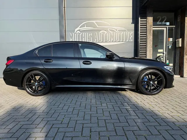 BMW 3 Serie 330i High Executive M Line 2019 Benzine 4