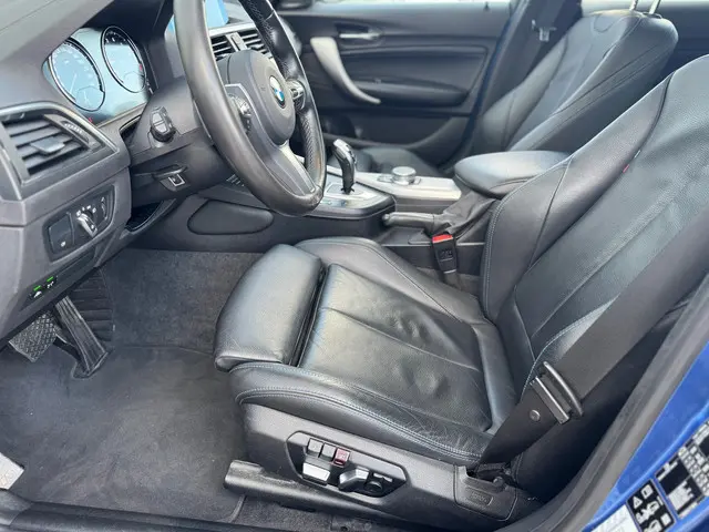 BMW 1 Serie M140i xDrive 2019 Benzine 14