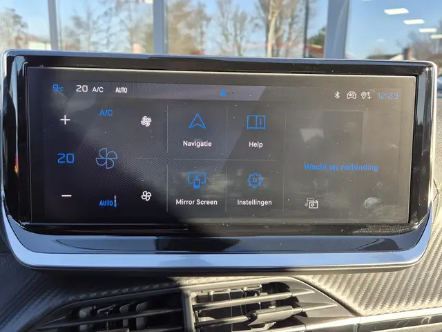 Peugeot 2008 1.2 Hybrid 145 GT 2025 Hybride Benzine 35