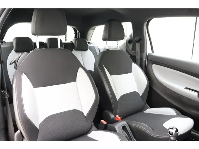DS DS 3 1.2 PureTech Chic 2015 Benzine 10