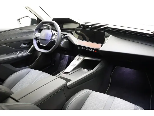 Peugeot 408 1.2T 130pk Automaat Allure GT 2024 Benzine 3