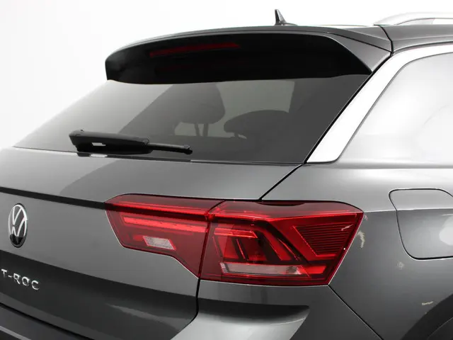 Volkswagen T-Roc 1.5 TSI DSG Style 2023 Benzine 32
