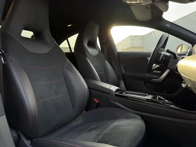 Mercedes-Benz CLA Aut. 180 AMG Sport 2024 Benzine 9