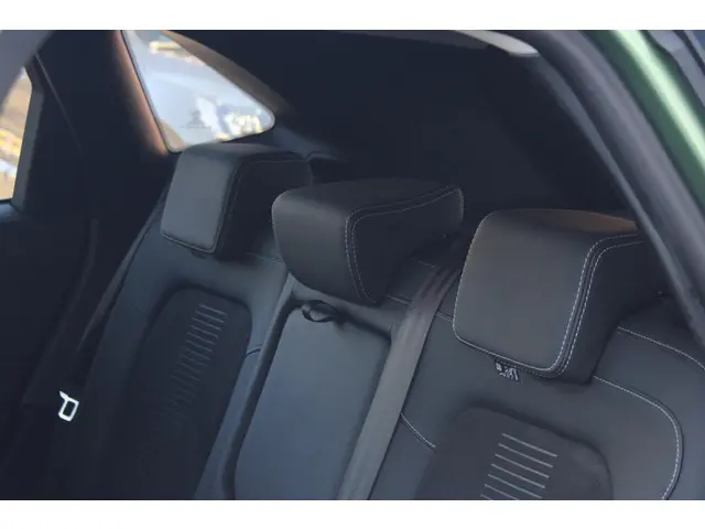 Ford Kuga 2.5 FHEV Active X 2024 Hybride Benzine 22