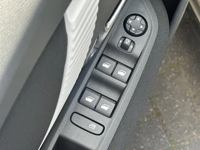 Citroën ë-C4 Business 54 kWh 2025 Elektrisch 21