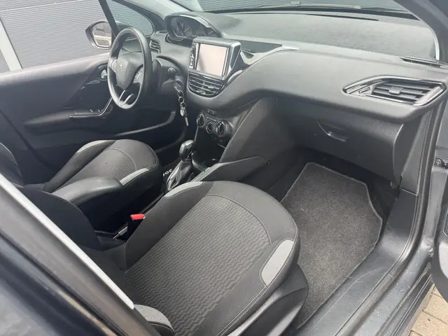 Peugeot 208 1.2 PureTech / Navi / Pdc / Nap 2016 Benzine 20