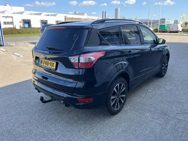 Ford Kuga 1.5 EcoBoost ST-line 2019 Benzine 4