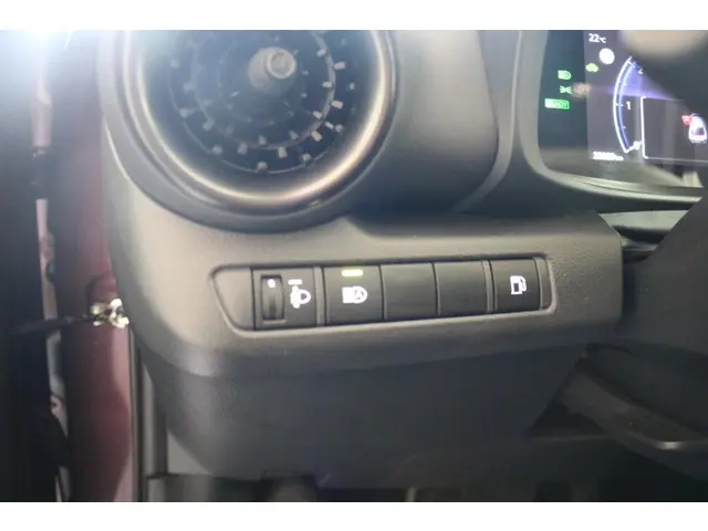 Toyota C-HR 1.8 Hybrid 140 Active 2024 Hybride Benzine 28