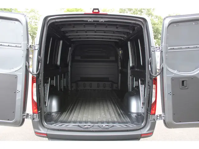 Mercedes-Benz Sprinter 319 CDI 4x4 AWD L2H1 2024 Diesel 14