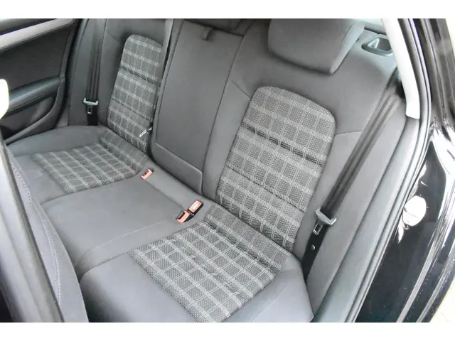 Audi A4 Avant 1.8 TFSI Pro Line S 2014 Benzine 13