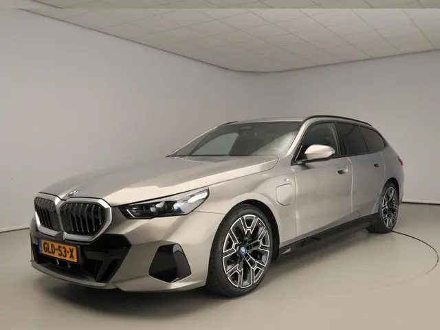 BMW 5 Serie Touring 530e 2024 Hybride Benzine 40