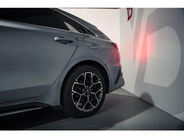 Kia ProCeed 1.5 T-GDi GT-Line 2024 Benzine 7