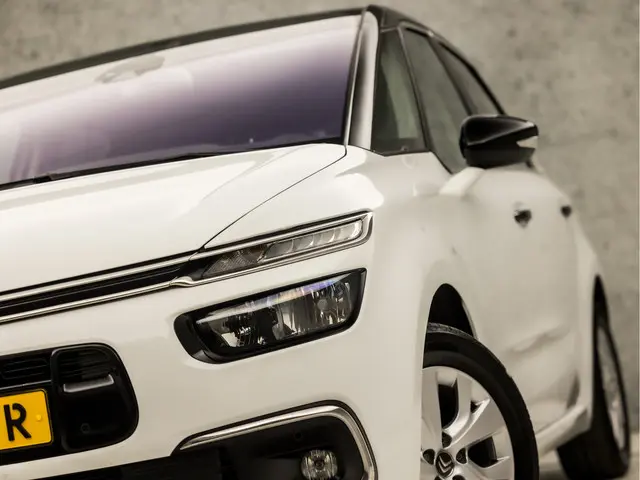 Citroën C4 Picasso 1.2 PureTech Sport 2017 Benzine 14