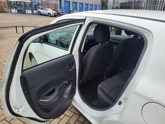 Mitsubishi Space Star 1.0 Cool+ 2019 Benzine 9