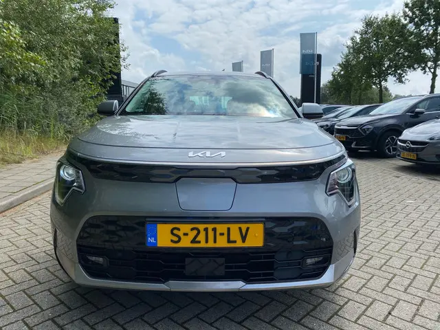 Kia Niro EV DynamicLine 64.8 kWh 2023 Elektrisch 3