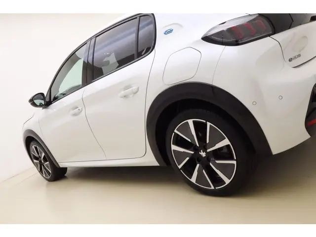 Peugeot e-208 EV GT Pack 50 kWh 2022 Elektrisch 16