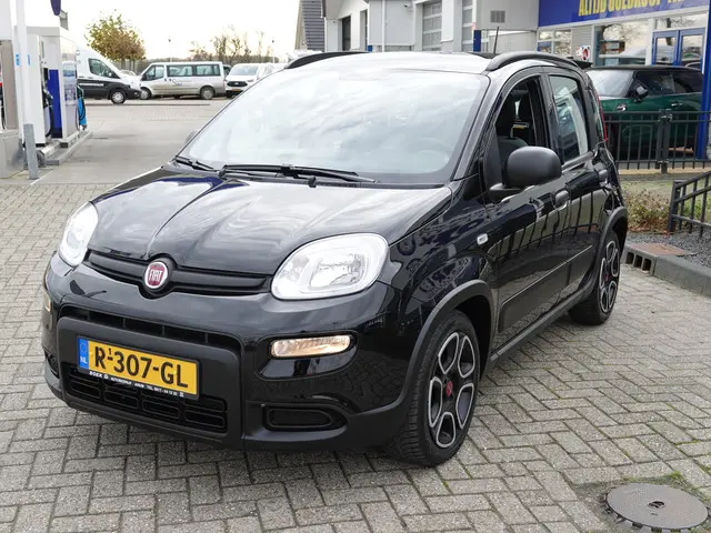 Fiat Panda 1.0 Hybrid City Life 2022 Hybride Benzine 13