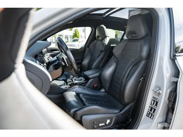 BMW X4 xDrive20i High Executive 2022 Benzine 14