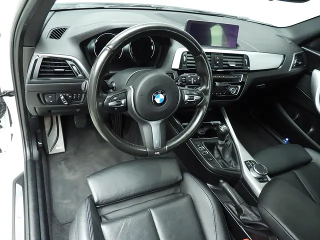 BMW 1 Serie 118i 2019 Benzine 22