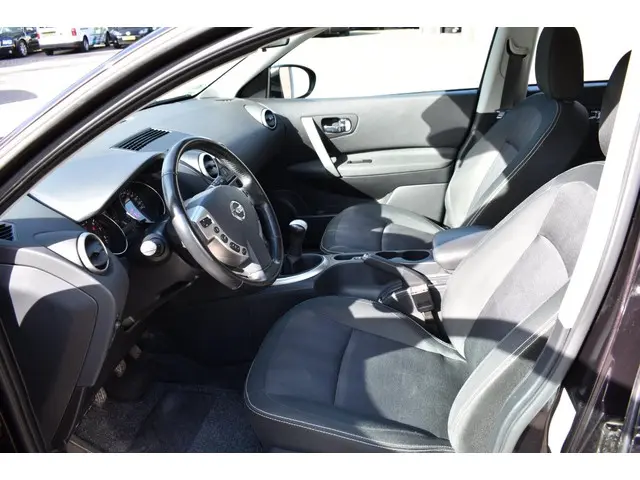 Nissan QASHQAI 1.6 Visia 2013 Benzine 16