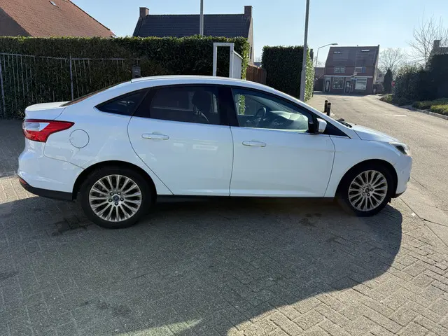 Ford Focus 1.6 150PK EcoBoost TITANIUM 2012 Benzine 8