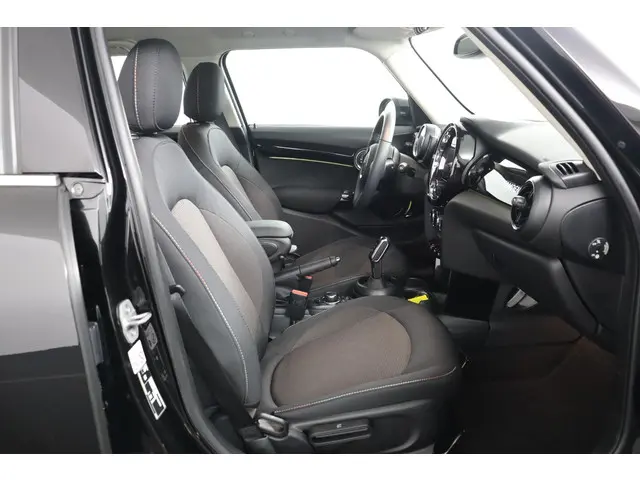 MINI Cooper Mini 1.5 Classic 2023 Benzine 17