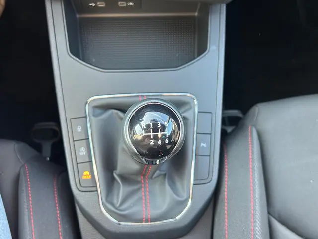 SEAT Ibiza 1.0 TSI FR Business Intense 2021 Benzine 26