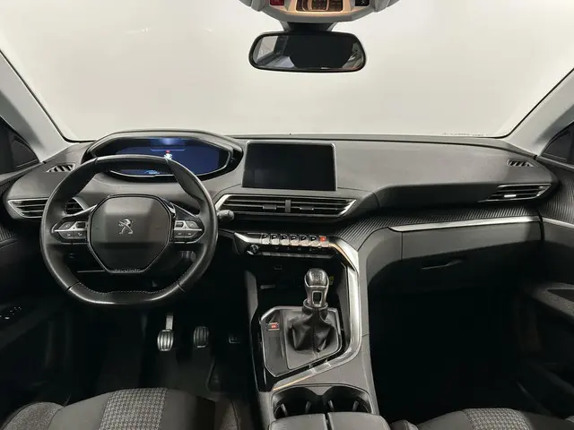 Peugeot 5008 2