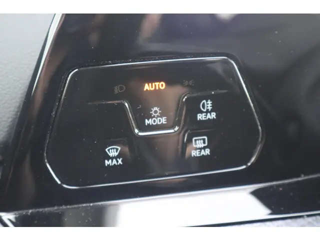 Volkswagen Golf 1.0 eTSI Life Business 2020 Benzine 20