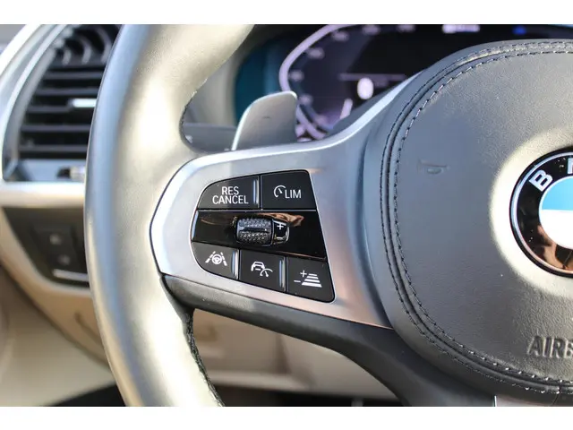 BMW X3 xDrive30e High Executive 2020 Hybride Benzine 25