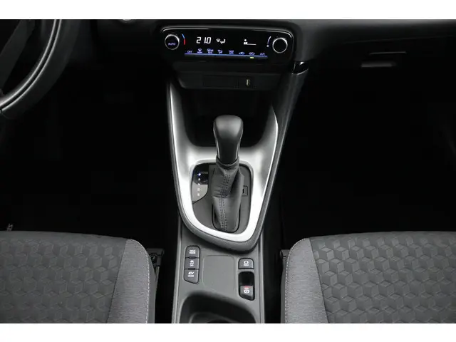 Toyota Yaris 1.5 Hybrid Dynamic 2021 Hybride Benzine 26