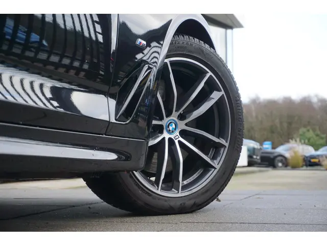 BMW 5 Serie 540i 2021 Benzine 24