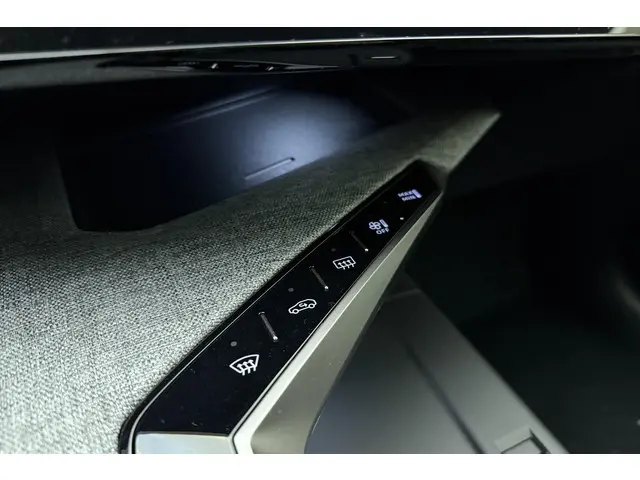 Peugeot 3008 1.2 Hybrid 136 GT 2025 Hybride Benzine 30