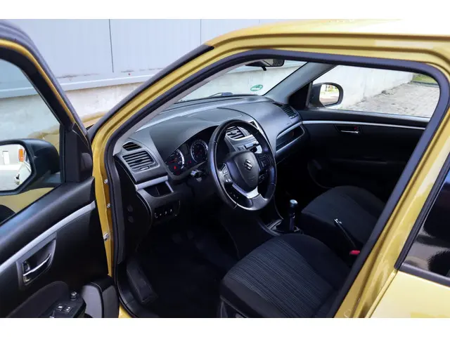 Suzuki Swift 1.2 Exclusive 2015 Benzine 13