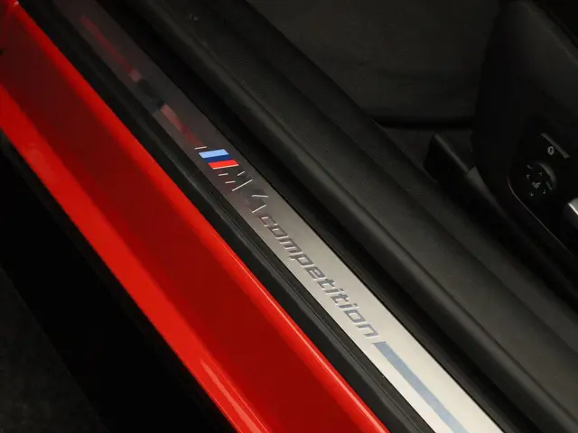 BMW M4 Cabrio M4 xDrive Competition 2023 Benzine 11