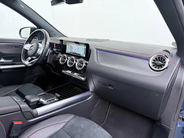 Mercedes-Benz EQA 250 AMG Line 67 kWh 2022 Elektrisch 45