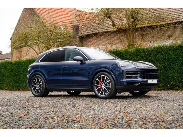 Porsche Cayenne S E-Hybrid 2024 Hybride Benzine 27