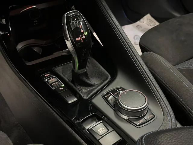 BMW X2 SDrive18i|M Pakket|PANO|BOMVOL! 2019 Benzine 17