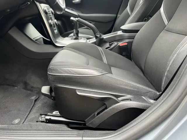 Volvo V40 2.0 T3 Momentum 2016 Benzine 15