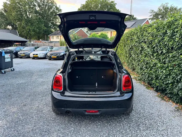 MINI One Mini 1.5 D Business 2018 Diesel 15