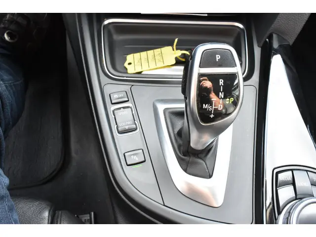 BMW 4 Serie Coupé 435i High Executive 2014 Benzine 16