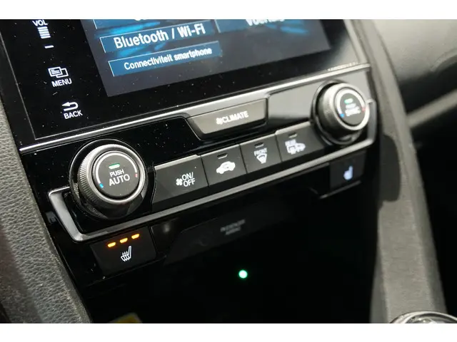 Honda Civic 1.0 i-VTEC Elegance 2018 Benzine 23