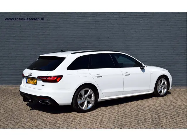 Audi A4 Avant 40 TFSI quattro S edition 2022 Benzine 8