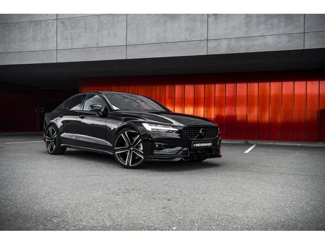 Volvo S60 2.0 B4 Ultimate Dark 2023 Benzine 53