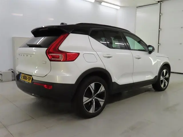 Volvo XC40 1.5 T5 Recharge R-Design 2021 Hybride Benzine 3
