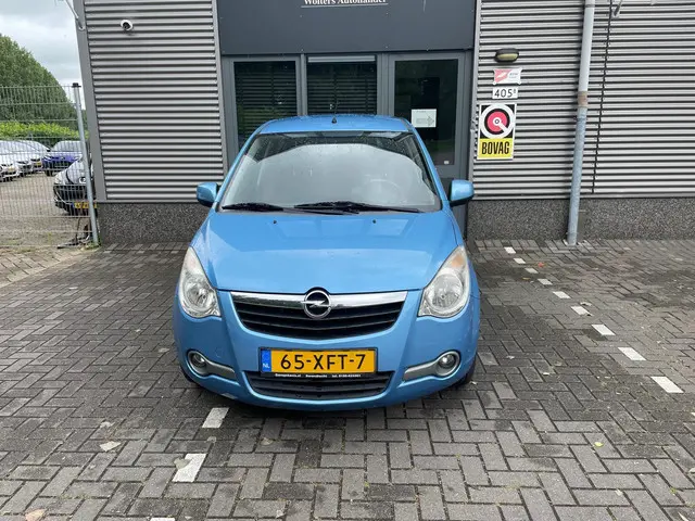 Opel Agila 1.0 Edition 2012 Benzine 2