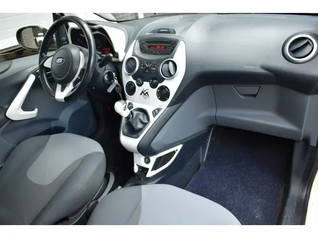 Ford Ka 1.2 Titanium X aico 2015 Benzine 8