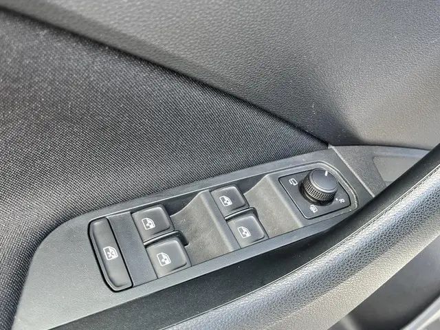 Škoda Kamiq 1.0 TSi DSG Scoutline 2023 Benzine 12