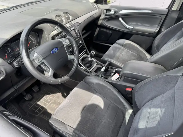 Ford S-Max 1.6 EcoBoost Platinum 2015 Benzine 17